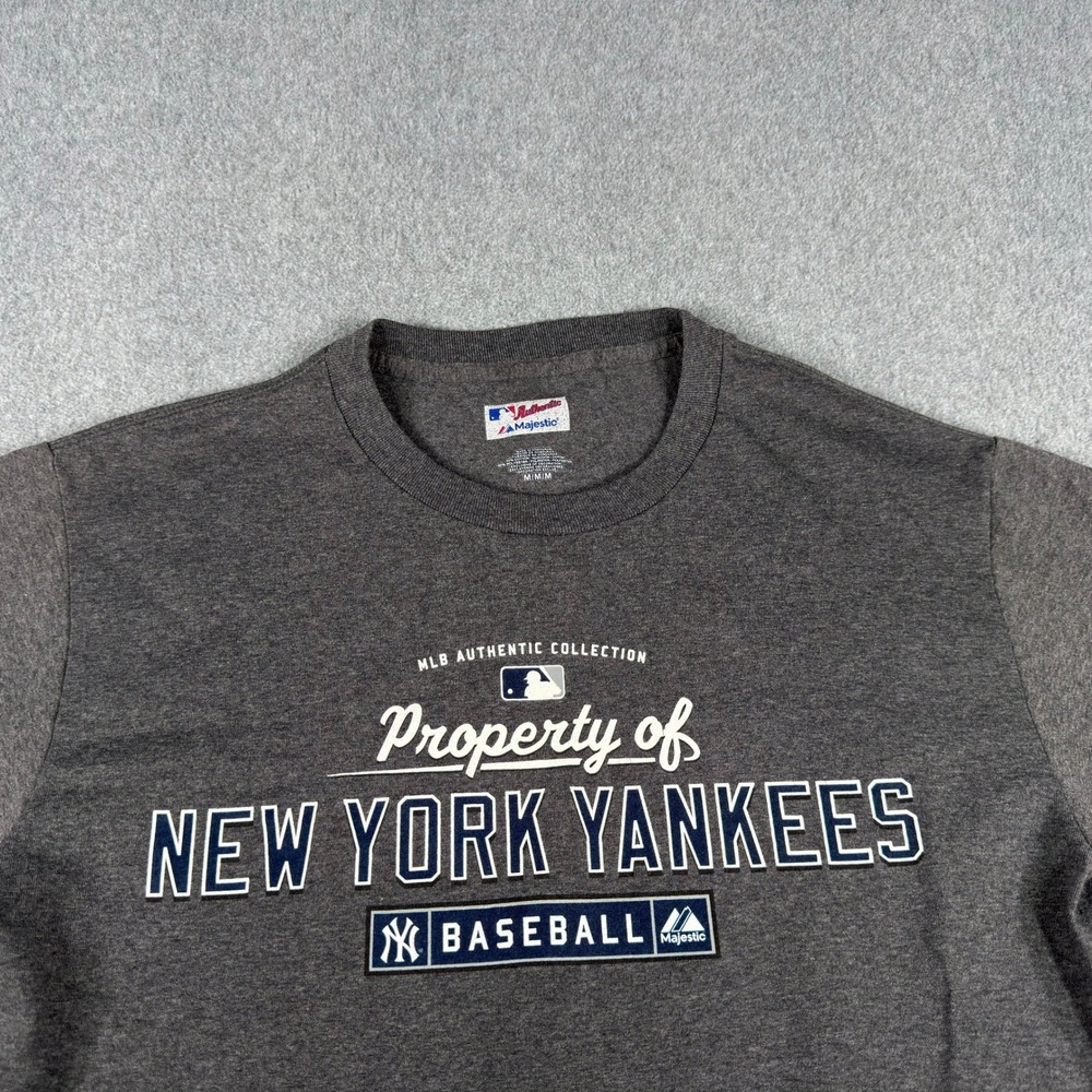 New York Yankees Men's M Gray Short Sleeve Tee Authentic Collection Majestic